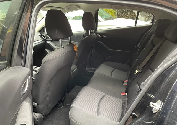 Mazda 3 cena 54500 przebieg: 82000, rok produkcji 2016 z Wołomin małe 92